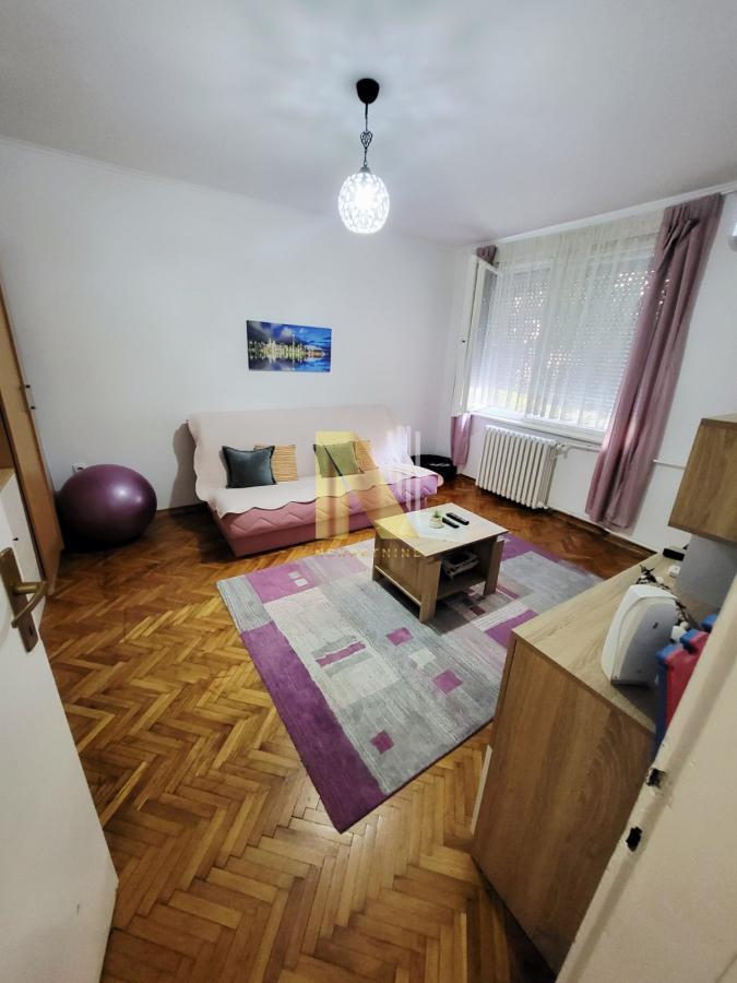 Jednosoban stan na mirnoj lokaciji sa puno zelenila