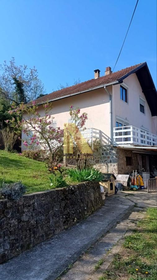 Kuća u Sremskoj Kamenici – mir, priroda i komfor na samo nekoliko minuta od grada!