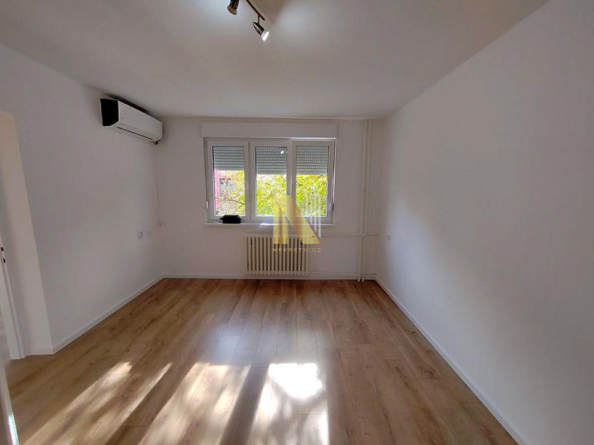 Kompletno renoviran dvosoban stan na mirnoj lokaciji