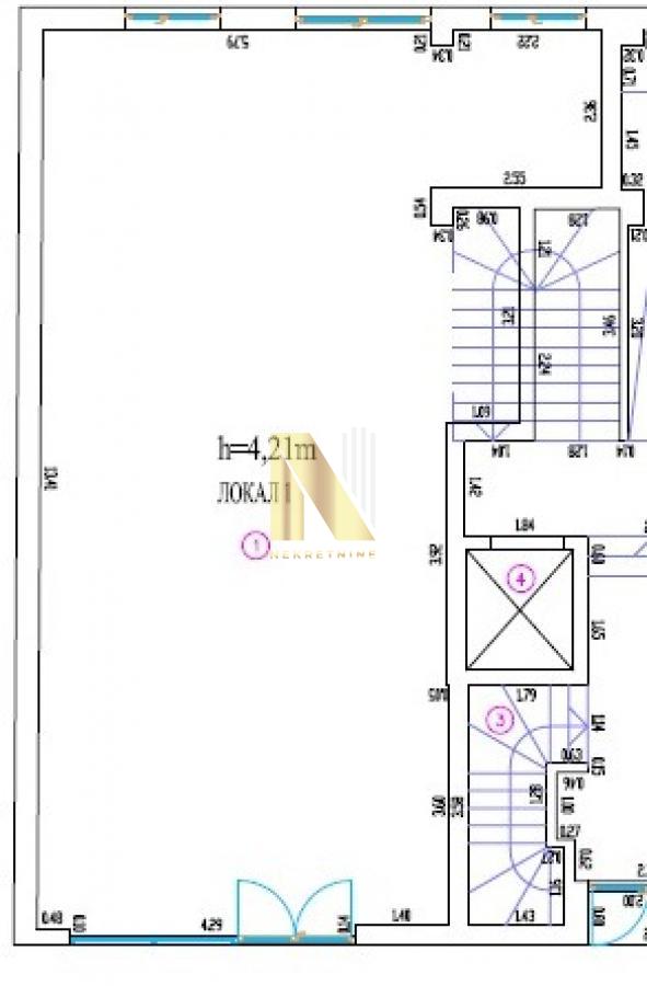 Ulični lokal površine 91m2- Telep