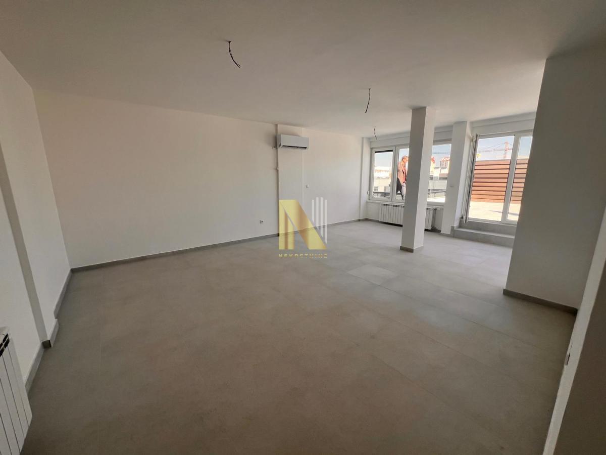 Ekskluzivan stan sa panoramskim pogledom