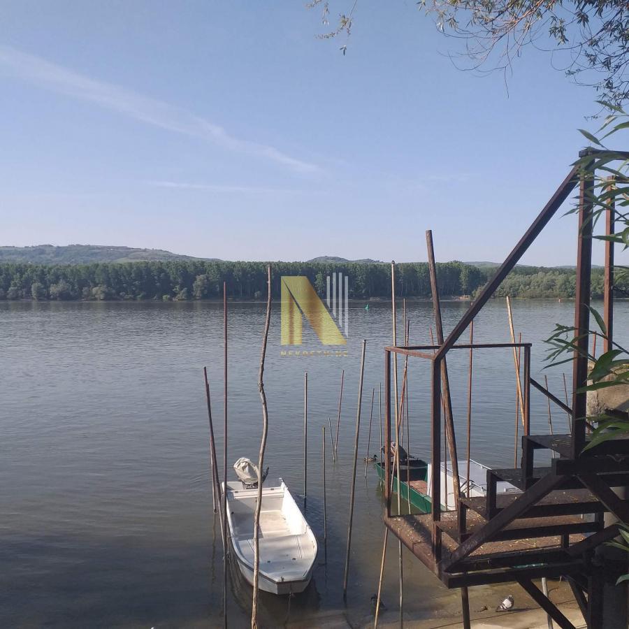 Vikend kuća na Kamenjaru