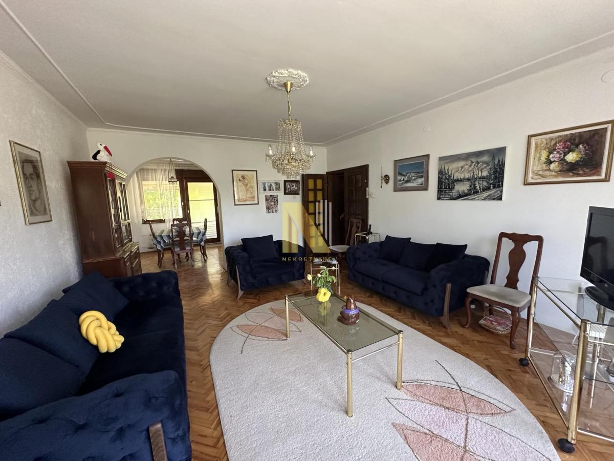 Prodaje se - kuća površine 118m2 - Elemir