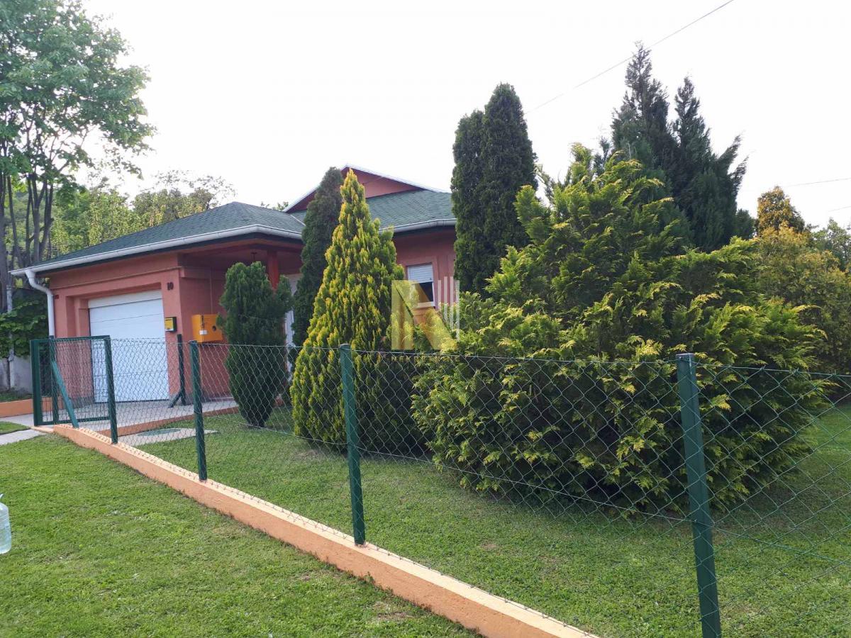 Useljiva kuća 77m² – podno grejanje, mir i komfor – retka prilika!